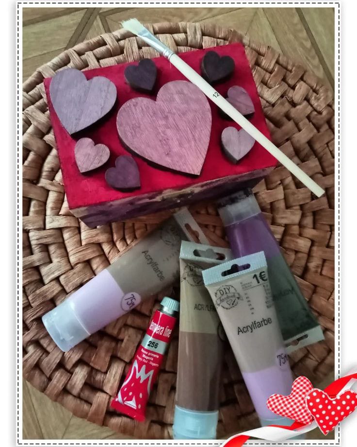 Portagioie con cuori in&nbsp;rilievo