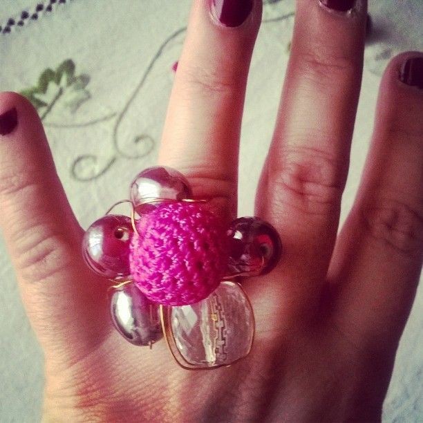 Anelli con pietre&nbsp;cilindriche