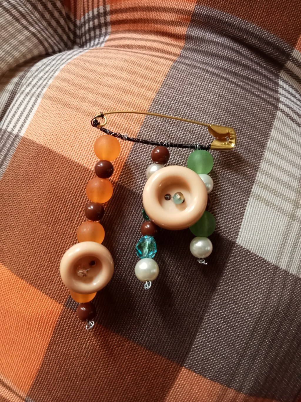 Spilla trendy colorata