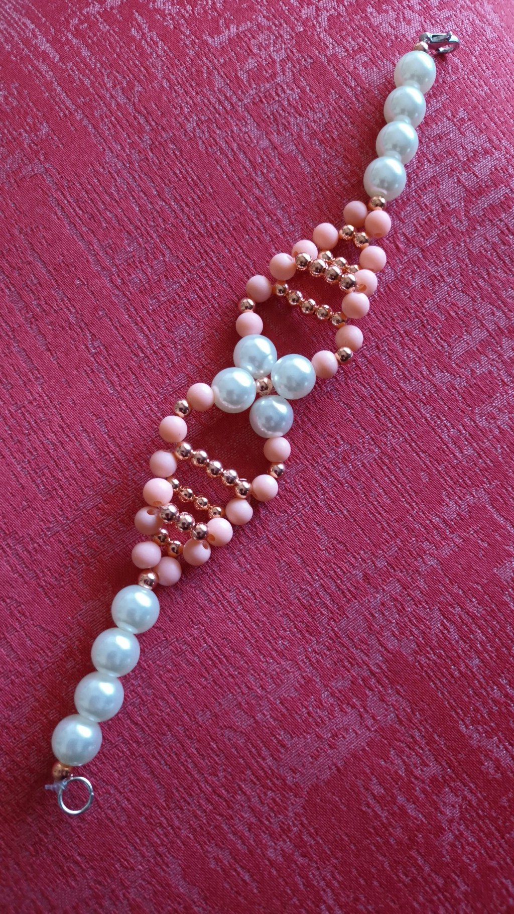 Bracciale con fiore&nbsp;centrale