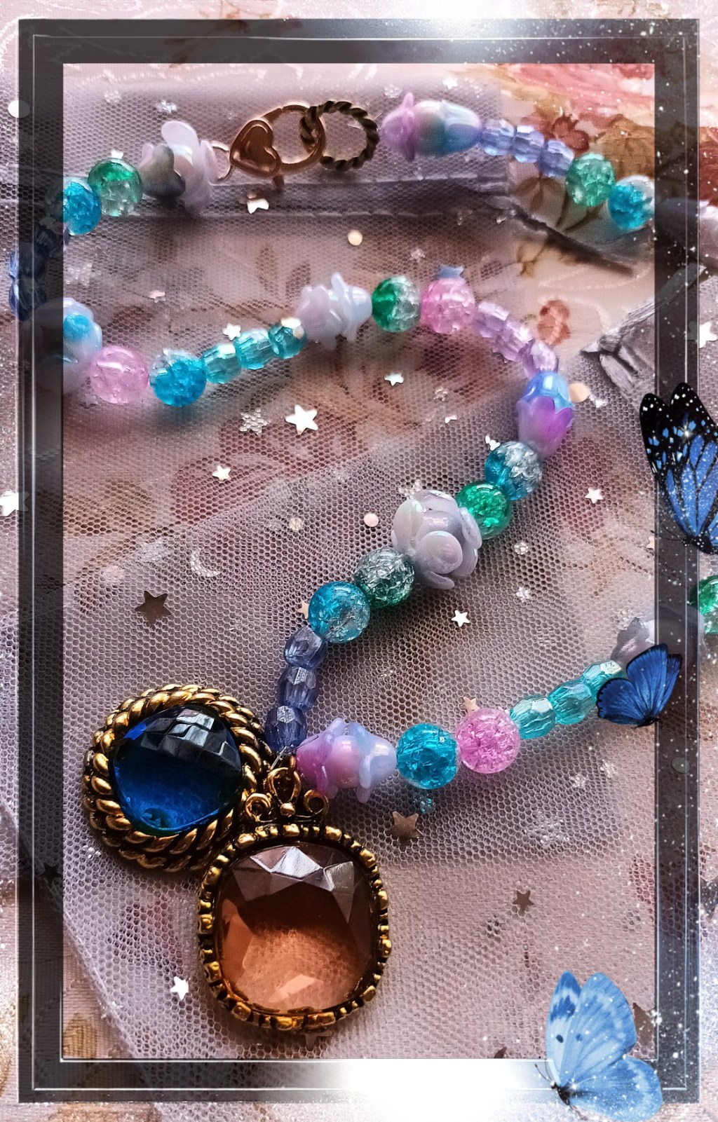 Collana con dettagli in&nbsp;pietra